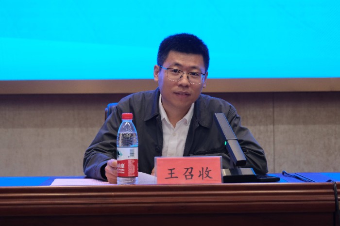 a35be26b5a9d6680c6ea7f9d561a81f_副本.jpg