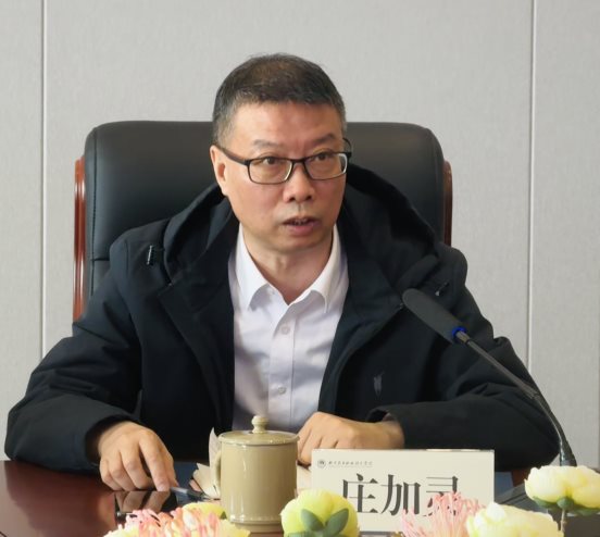 f240b46584e117816b168b9c7356672